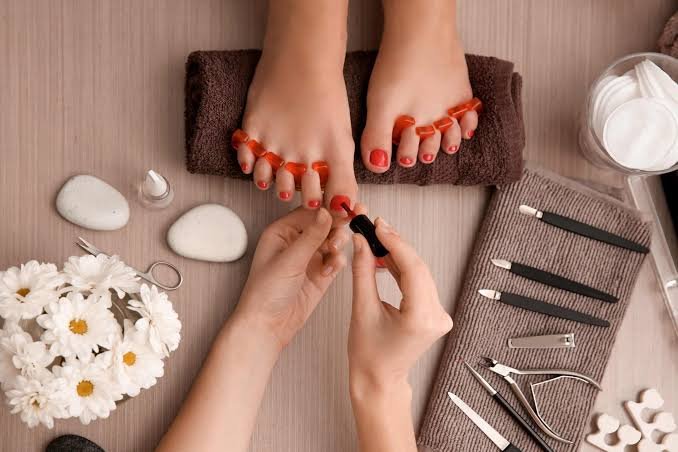 Manicure Pedicure 