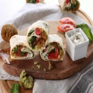 Falafel Labneh