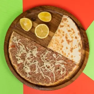 Mana'eesh Laham Be Ajin Cheese